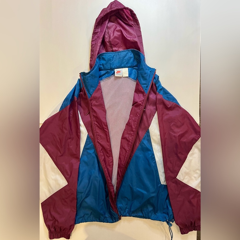 Authentic vintage Nike tracksuit set from the late 80s / early 90s. - Picture 8 of 15